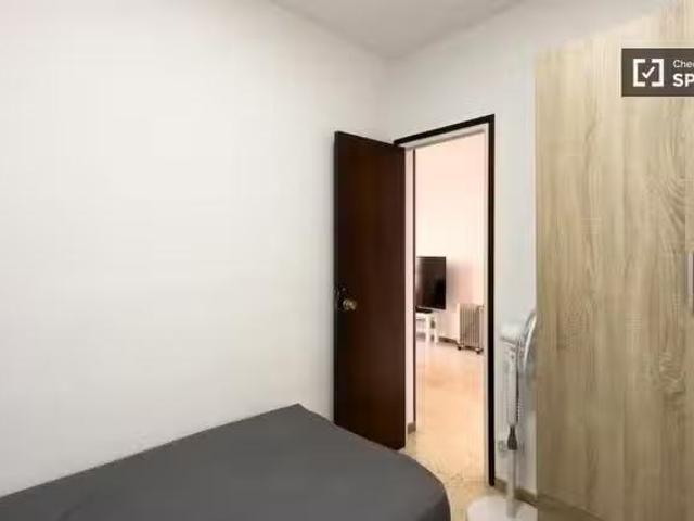 ¡Recién llegado! Habitación en piso compartido de 3 habitacion.