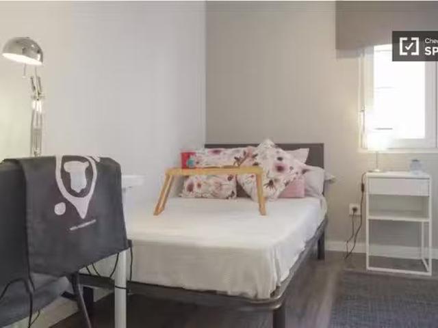 ¡Oferta! Habitación en piso compartido en alquiler en Numancia.