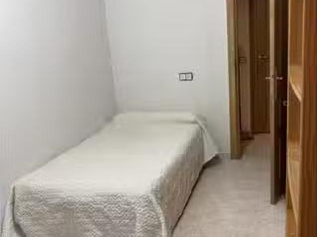 ¡Recién llegado! Habitación en piso compartido en alquiler en.
