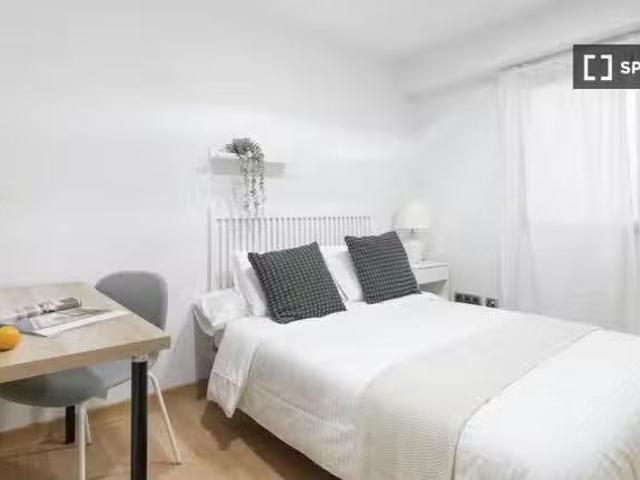 Único Habitación en piso compartido en alquiler en Alicante