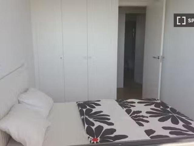 ¡Recién llegado! Habitación en piso compartido en Sant Adrià d.