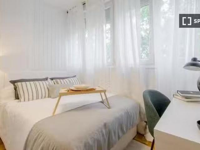 Encantador Habitación en piso de 6 habitaciones en alquiler en.