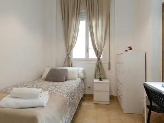 ¡En alquiler! Habitación en Plaza de San Juan de la Cruz, Ríos.