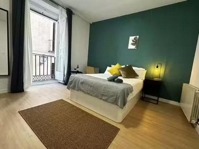 ¡Recién llegado! Habitación en Plaza de Tirso de Molina