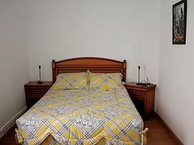 ¡Recién llegado! Habitación en Ronda de Segovia, Palacio