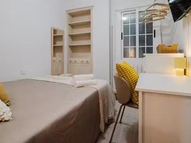 Encantador Habitación en 298 Travessera de les Corts
