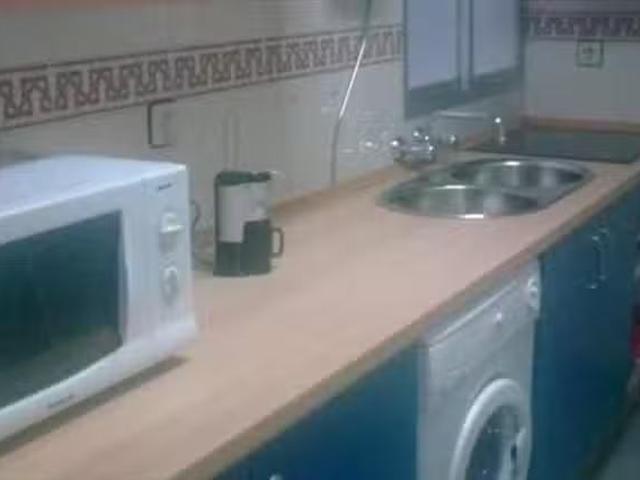 ¡En alquiler! Habitación en 70 Calle de Martínez Maldonado