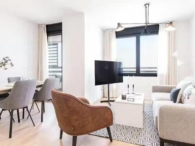 ¡Recién llegado! Piso de 1 habitación en Avenida José Antonio.