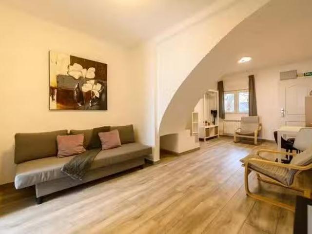 ¡En alquiler! Piso de 1 habitación en Calle de los Misterios