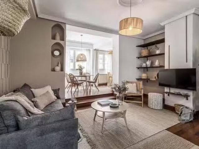 ¡Recién llegado! Piso de 1 habitación en Calle de Silva