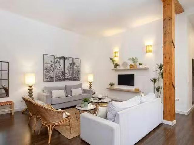 Acogedor Piso de 1 habitación en Calle Strachan, Distrito Centro