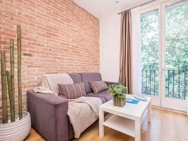 Único Piso de 3 habitaciones en Barcelona