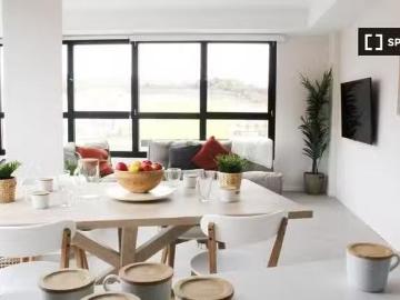 ¡Oferta! Se alquila habitación cerca de la UPNA, Pamplona
