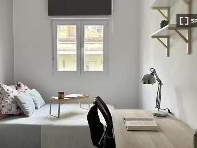 Único Se alquila habitación en coliving de 10 habitaciones en.