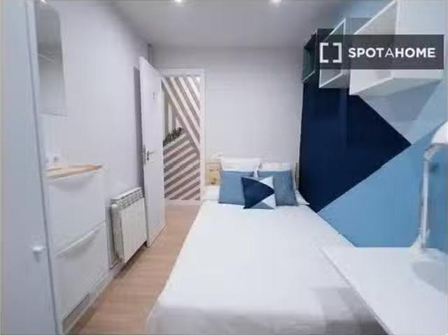 Único Se alquila habitación en apartamento de 5 dormitorios en.