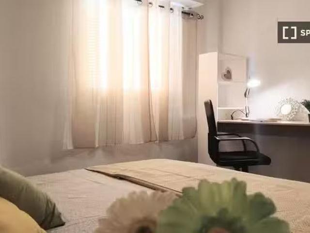 ¡Recién llegado! Se alquila habitación en Burjassot, Valencia