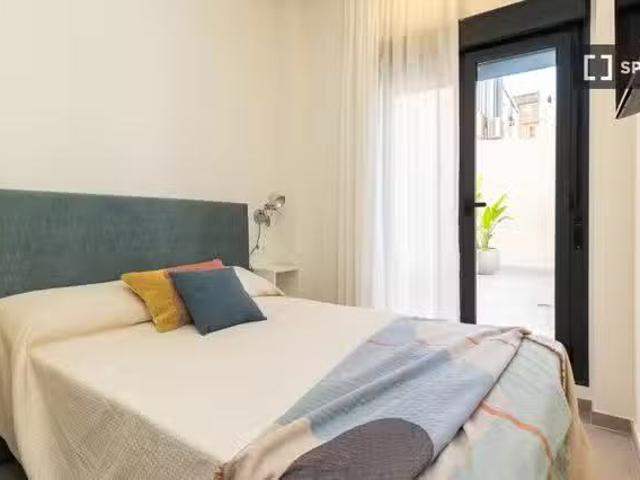 ¡Renta! Se alquila habitación en piso compartido de 4 habitaci.