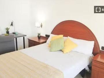 Encantador Se alquila habitación en piso de 4 dormitorios en B.