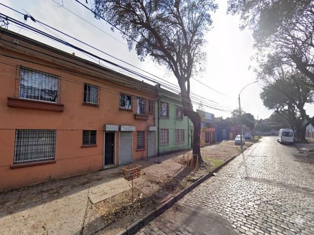 Recién reacondicionada, 5 privados, 2 baños, ubicada en calle Brasil