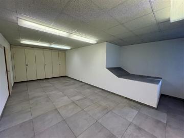 Reconvilier, Gewerbegebiet im Zentrum des Dorfes