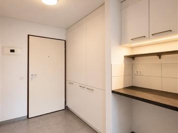 Reconvilier, schöne 2 Zimmer Wohnung im 2. Stock mit neuer Küche und Balkonen