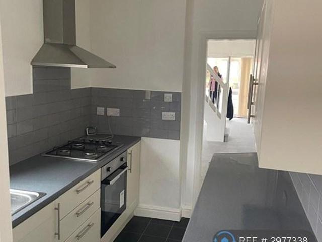 Recreation Drive, Shirebrook. 2 bed terraced house to rent £750 pcm £173 pw