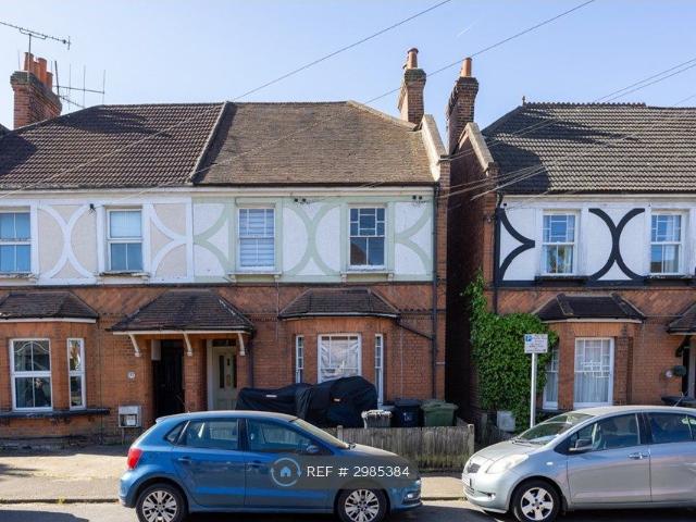 Recreation Road, Guildford GU1, Studio to rent, £975 pcm | PrimeLocation