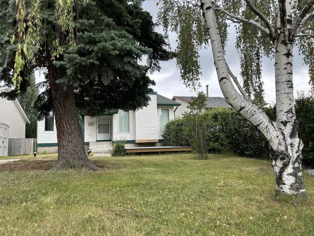Reduced! Amazing 3 bed 2 bath MAIN floor for rent in Ranchlands NW Calgary