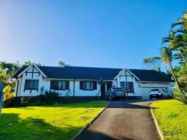 reduced | spacious amanzimtoti 3 bed.