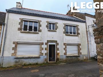 Réduction de prix! Une propriété de 2 chambres à rénover au cœur d'une ville historique