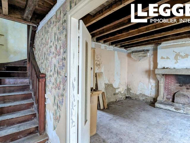 Réduction de prix! Une propriété de 2 chambres à rénover au cœur d'une ville historique
