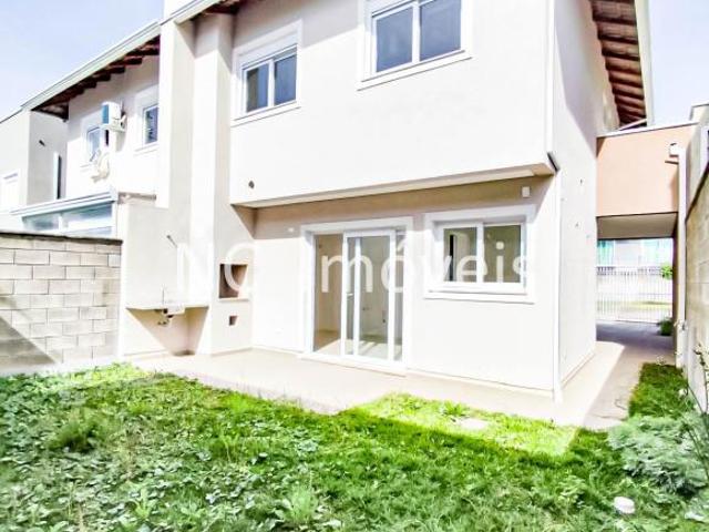REDUZIU O VALOR! Linda casa com 3 quartos no Xaxim!
