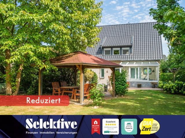 Reduziert Freistehendes Einfamilienhaus mit Traumgarten & Garage in Sackgassenlage von Neukirchen!