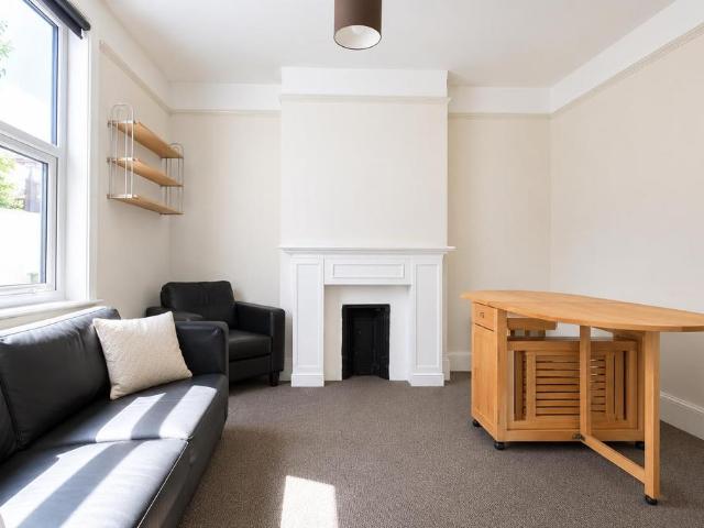 Redvers Road, Brighton 4 bed terraced house to rent £1,980 pcm £457 pw