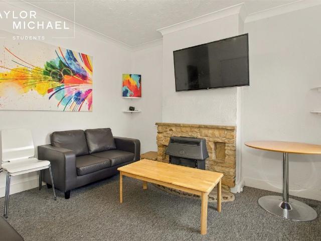 Redvers Road, Brighton BN2, 3 bed shared accommodation to rent, £2,350 pcm | PrimeLocation