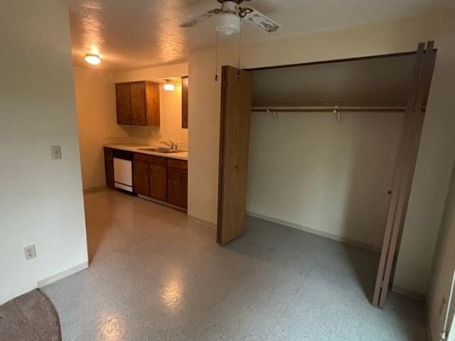 Redwood Manor Apartments LLC 1 Bedroom Apartment for Rent at 90 Hansard Ave, Lebanon, OR 97355