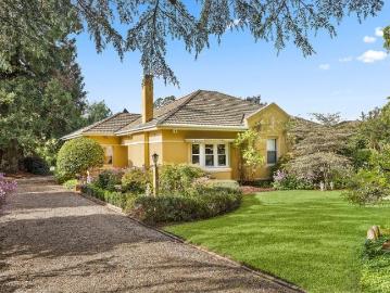 'Redwood' Beautiful 1930s Classic In Old Bowral