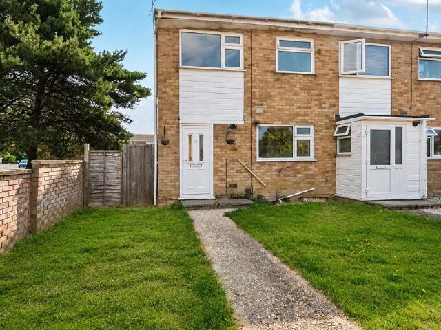 Redwood Close, West Sussex BN13 2 bed end of terrace house to rent £1,400 pcm £323 pw