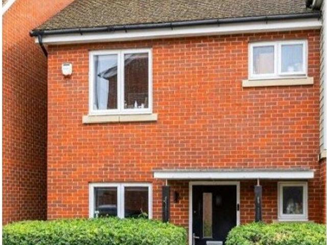 Redwood Drive, Epsom KT19, 4 bed semi detached house to rent, £3,250 pcm | PrimeLocation