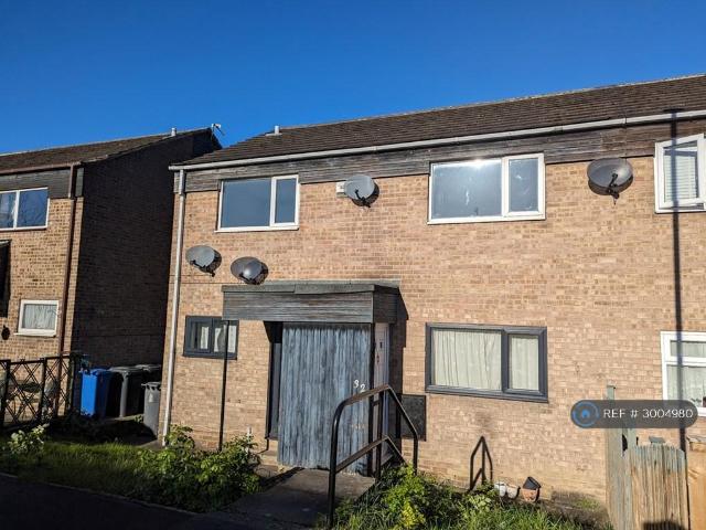 Redwood Glen, Chapeltown, Sheffield, S35 2 bed flat to rent £800 pcm £185 pw