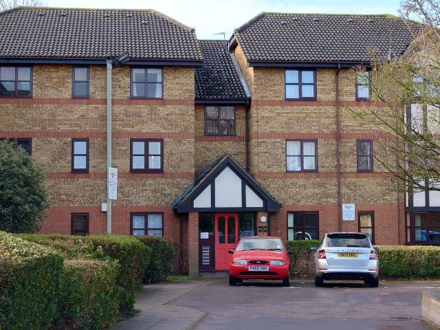 Redwood Grove, Bedford MK42, 1 bed flat to rent, £850 pcm | PrimeLocation