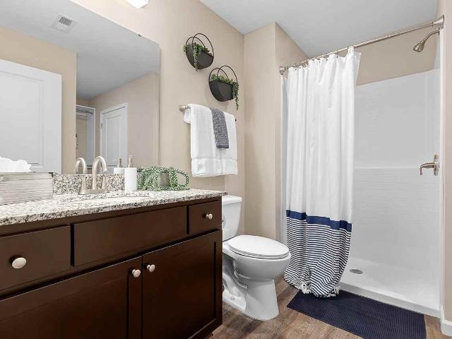 Redwood Hickory 2 Bedroom Condo for Rent at 3062 12th Ave Se, Hickory, NC 28602