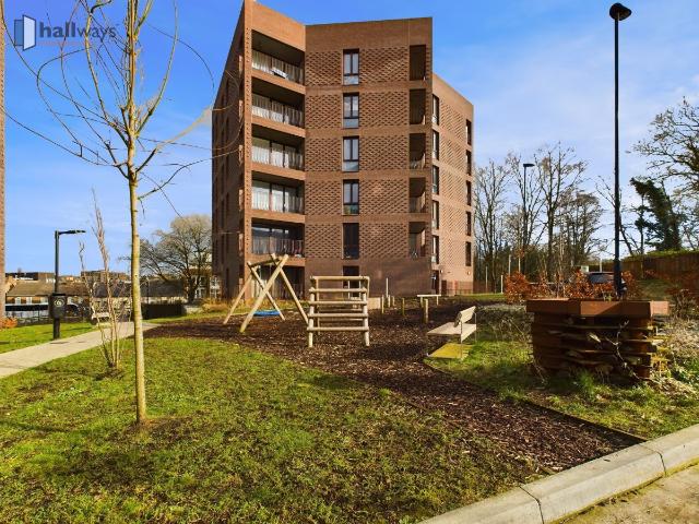 Red Clover Gardens, Coulsdon CR5, 1 bed flat to rent, £1,550 pcm | PrimeLocation