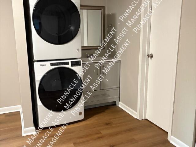 Red Bank 1Bed/1Bath Apartment: Laundry Included & Central AC! PAY YOUR SECURITY DEPOSIT OVER TIME ON APPROVED CREDIT, HALF OFF FIRST MONTH'S RENT