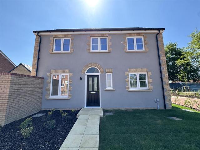 Red Kites Road, Downham Market PE38 3 bed house to rent £1,275 pcm £294 pw