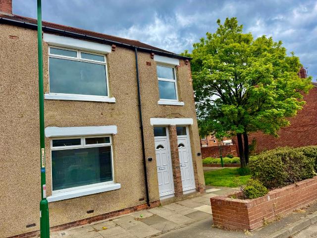 Red House Road, Hebburn NE31, 2 bed flat to rent, £695 pcm | PrimeLocation