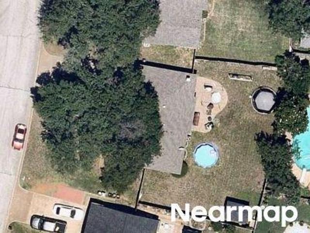 Red Oak St