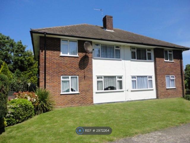 Red Lion Close, Orpington BR5, 3 bed maisonette to rent, £1,695 pcm | PrimeLocation