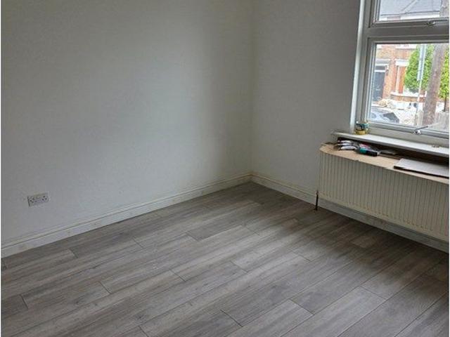 Red Lion Road, Surbiton KT6, 5 bed semi detached house to rent, £3,500 pcm | PrimeLocation