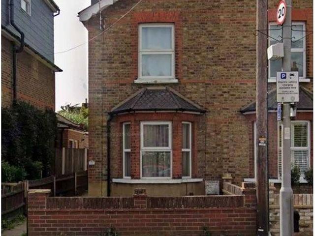 Red Lion Road, Surbiton KT6, 5 bed semi detached house to rent, £3,500 pcm | PrimeLocation